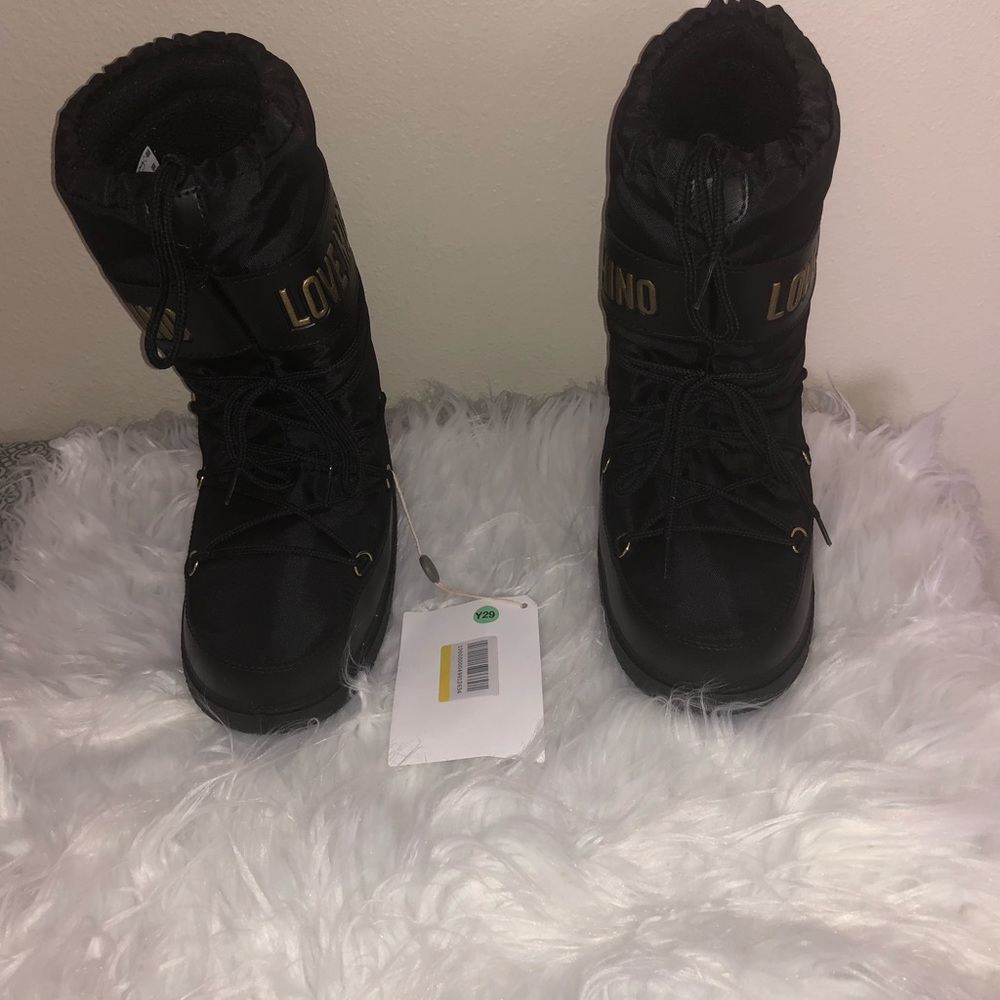 Brand New Love Moschino Snow Boots